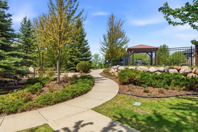 15715 56th Avenue N, Plymouth, MN 55446
