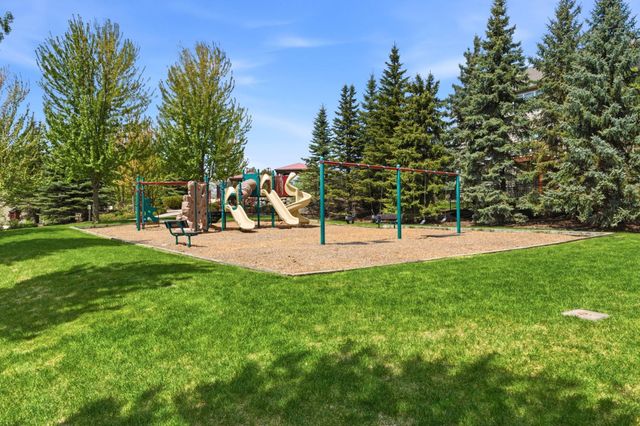 15715 56th Avenue N, Plymouth, MN 55446