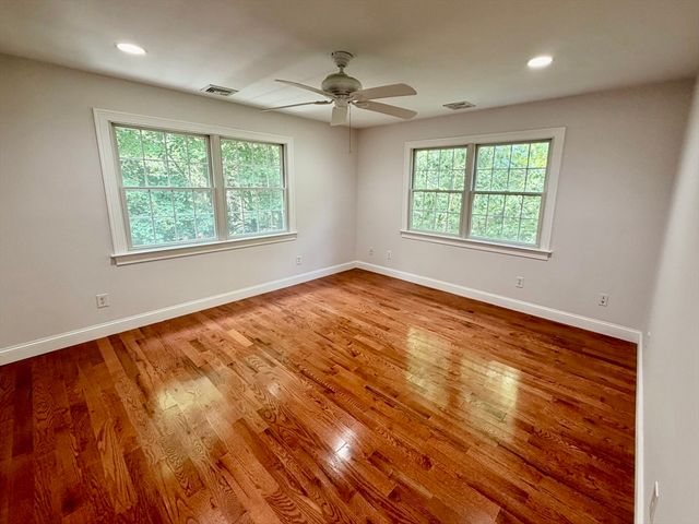 41 Thresher Rd, Hampden, MA 01036