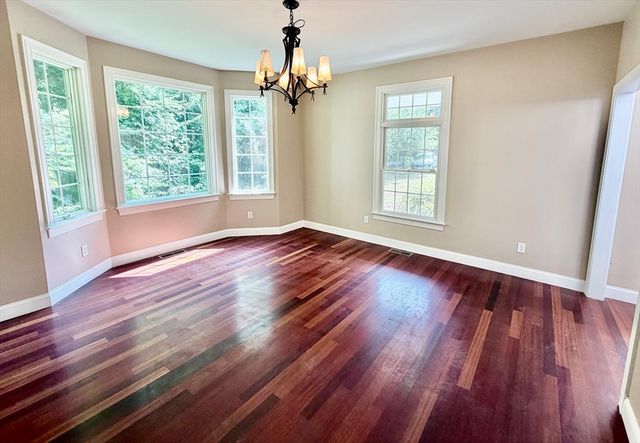 41 Thresher Rd, Hampden, MA 01036