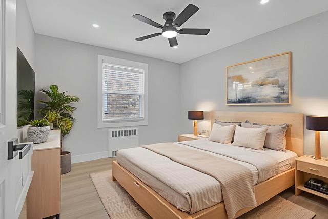 2712 W Balmoral Avenue 2E, Chicago, IL 60625