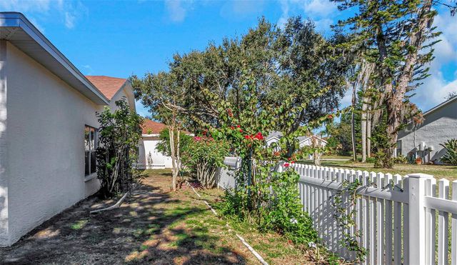 1518 FISHING LAKE DRIVE, Odessa, FL 33556