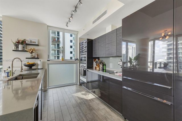 1080 Brickell Ave 1909, Miami, FL 33131