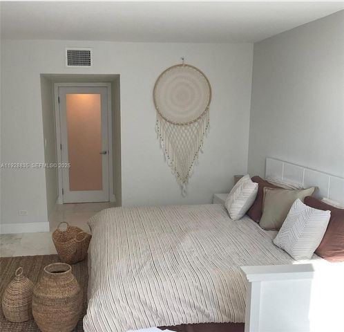 2301 Collins Ave 704, Miami Beach, FL 33139