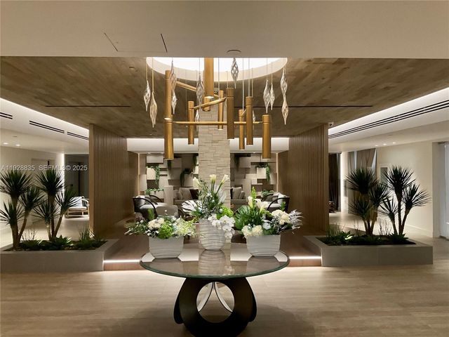 2301 Collins Ave 704, Miami Beach, FL 33139