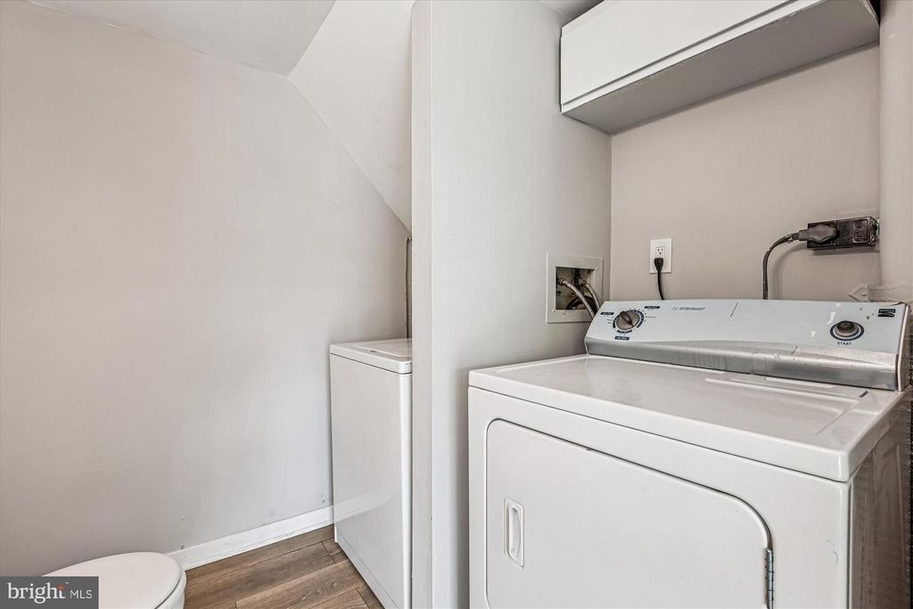 Image 19 of property listing at 10012 FOREST VIEW PL, Montgomery Village, MD 20886