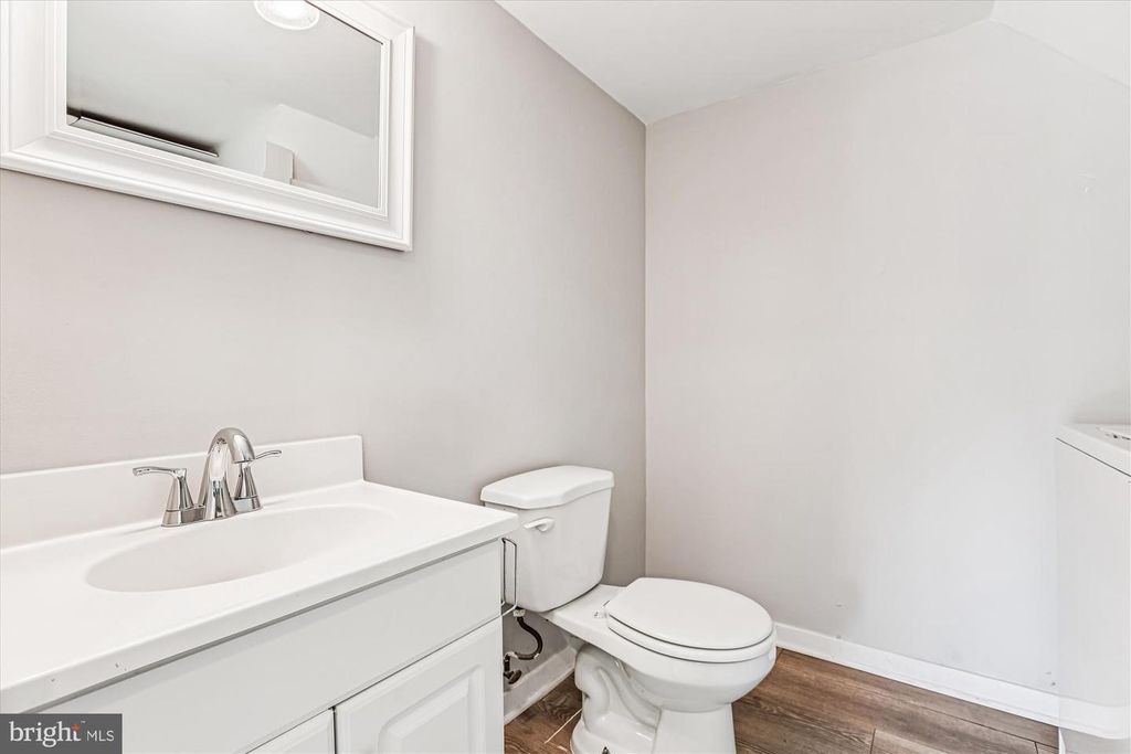 Image 20 of property listing at 10012 FOREST VIEW PL, Montgomery Village, MD 20886