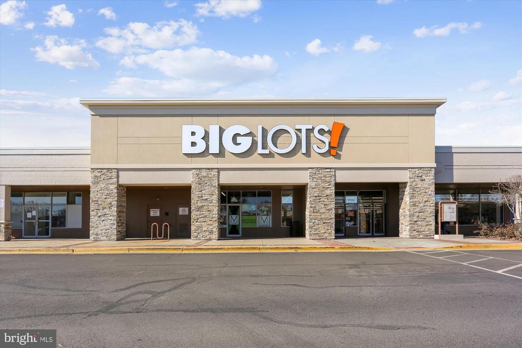 Image 31 of property listing at 10012 FOREST VIEW PL, Montgomery Village, MD 20886