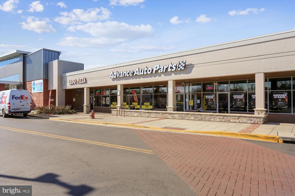 Image 33 of property listing at 10012 FOREST VIEW PL, Montgomery Village, MD 20886