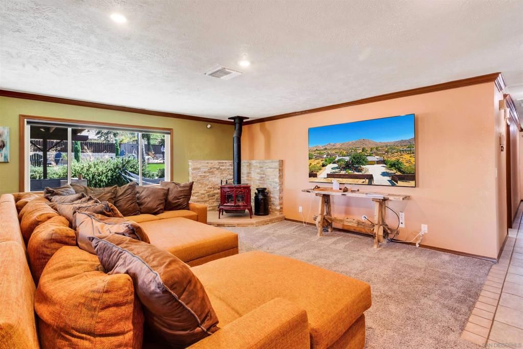 Image 12 of property listing at 60291 La Mirada Trl, Joshua Tree, CA 92252