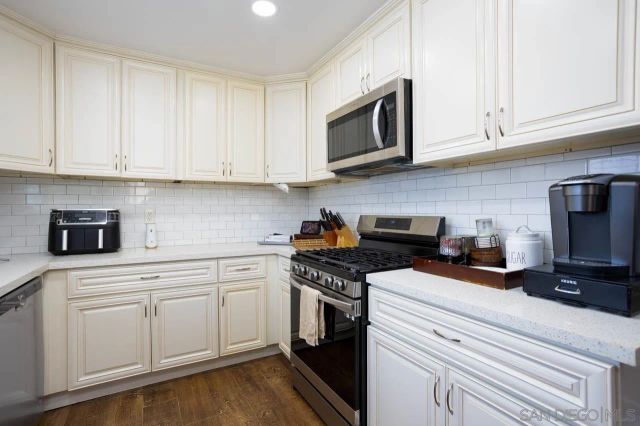 71 E L Street, Chula Vista, CA 91911