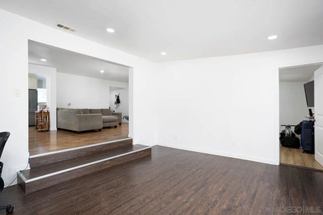 71 E L Street, Chula Vista, CA 91911