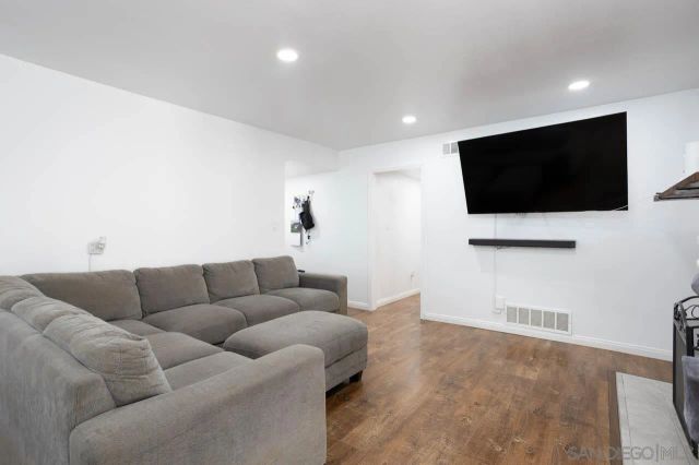 71 E L Street, Chula Vista, CA 91911