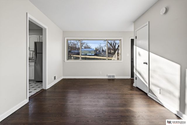 3818 Pinkney Street, Omaha, NE 68111