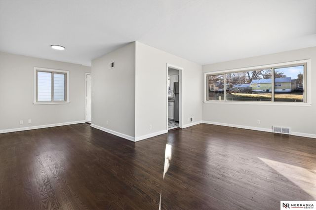 3818 Pinkney Street, Omaha, NE 68111