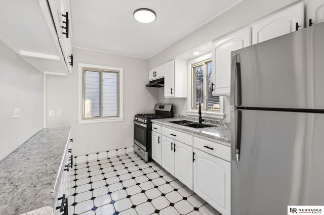 3818 Pinkney Street, Omaha, NE 68111