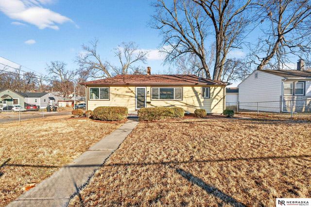 3818 Pinkney Street, Omaha, NE 68111