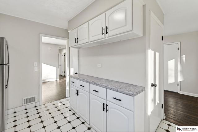 3818 Pinkney Street, Omaha, NE 68111