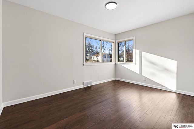 3818 Pinkney Street, Omaha, NE 68111