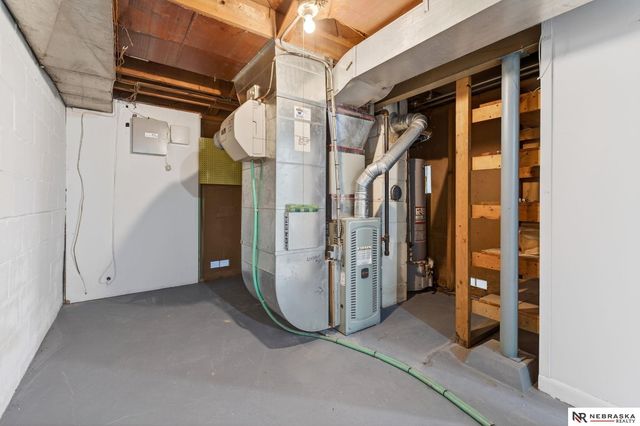 3818 Pinkney Street, Omaha, NE 68111