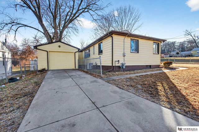 3818 Pinkney Street, Omaha, NE 68111