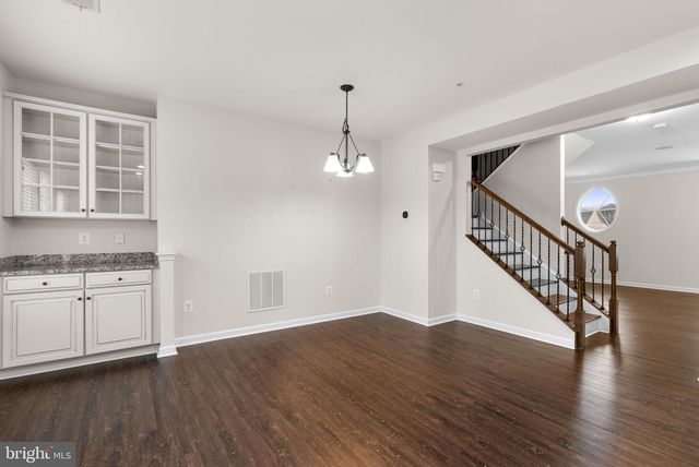 8286 HICKORY HOLLOW DR, Glen Burnie, MD 21060