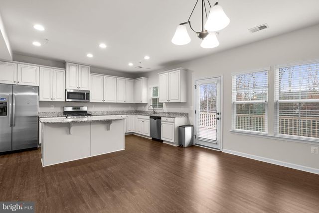 8286 HICKORY HOLLOW DR, Glen Burnie, MD 21060