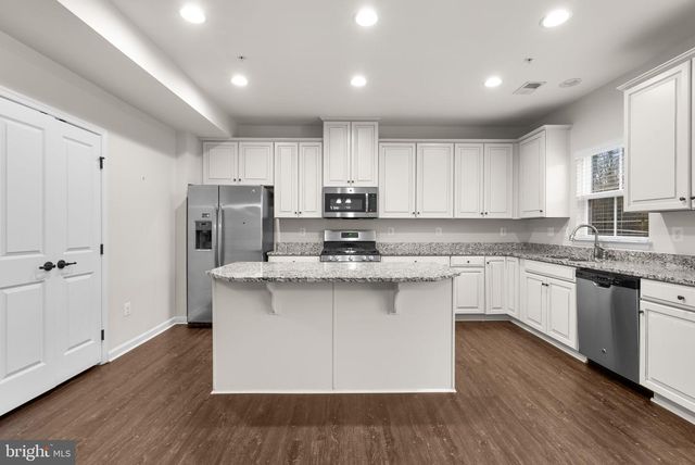 8286 HICKORY HOLLOW DR, Glen Burnie, MD 21060