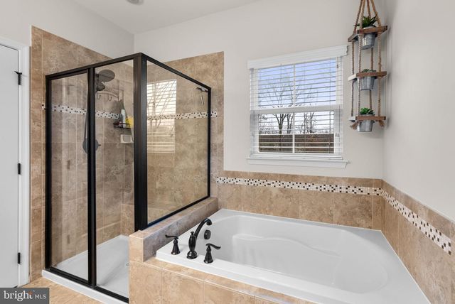 8286 HICKORY HOLLOW DR, Glen Burnie, MD 21060