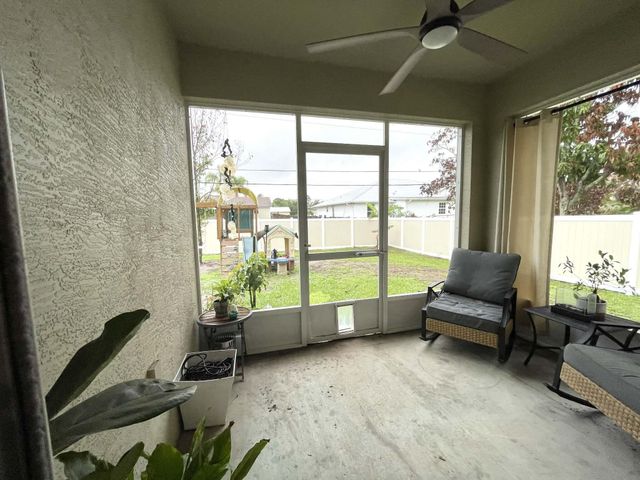 1040 SW Canary Terrace, Port St. Lucie, Port St Lucie, FL 34953