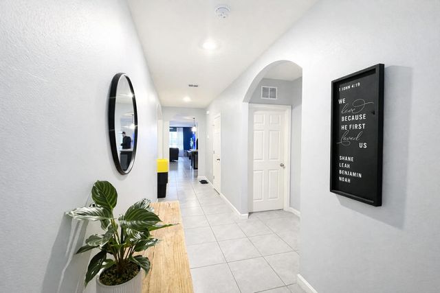 1040 SW Canary Terrace, Port St. Lucie, Port St Lucie, FL 34953