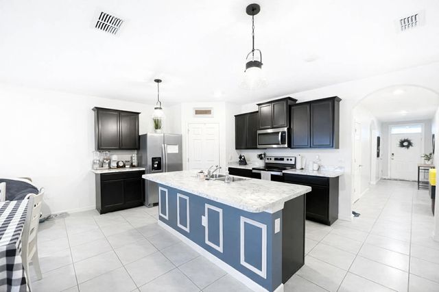 1040 SW Canary Terrace, Port St. Lucie, Port St Lucie, FL 34953