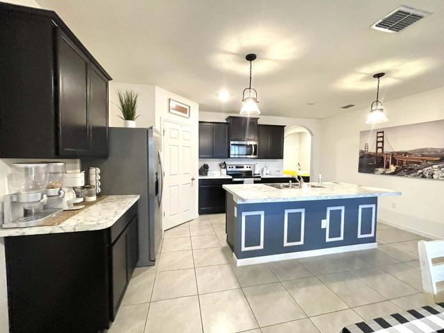 1040 SW Canary Terrace, Port St. Lucie, Port St Lucie, FL 34953