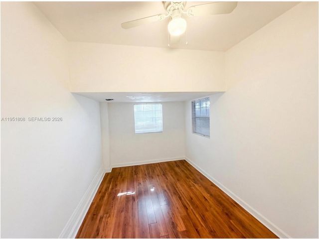 1145 W Lake St, Hollywood, FL 33019