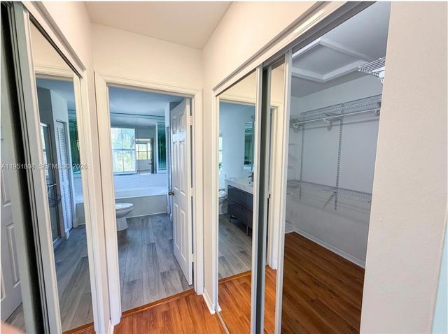 1145 W Lake St, Hollywood, FL 33019