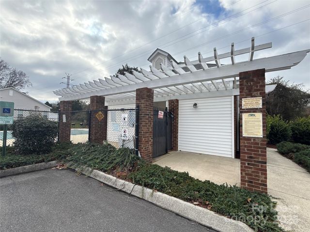 1515 Sylvia Court, Charlotte, NC 28205