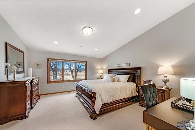 1295 DUFFER DR, Rapid City, SD 57702