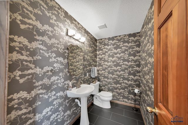 1295 DUFFER DR, Rapid City, SD 57702