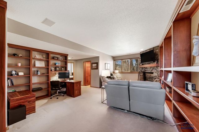 1295 DUFFER DR, Rapid City, SD 57702