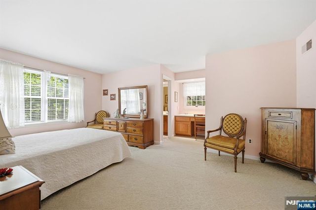 123 S Maple Avenue A, Park Ridge, NJ 07656