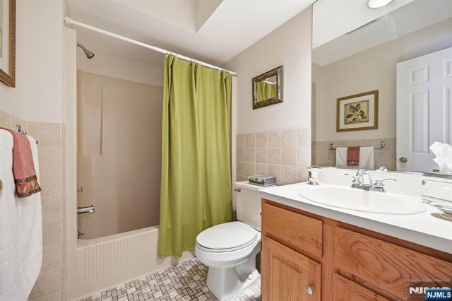 123 S Maple Avenue A, Park Ridge, NJ 07656