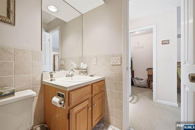 123 S Maple Avenue A, Park Ridge, NJ 07656