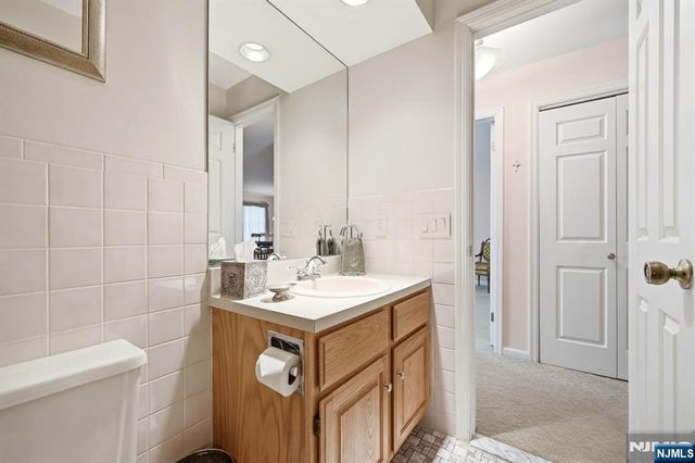 123 S Maple Avenue A, Park Ridge, NJ 07656