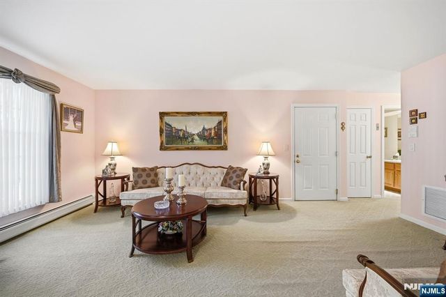 123 S Maple Avenue A, Park Ridge, NJ 07656