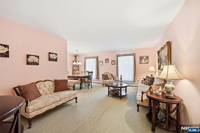 123 S Maple Avenue A, Park Ridge, NJ 07656
