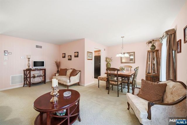 123 S Maple Avenue A, Park Ridge, NJ 07656