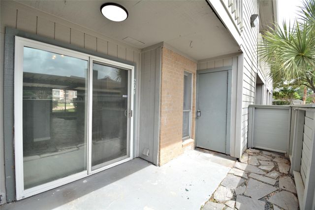 260 El Dorado Boulevard 204, Houston, TX 77598