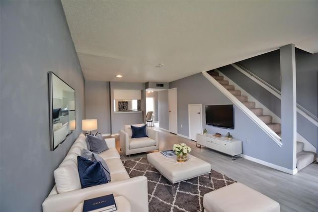 260 El Dorado Boulevard 204, Houston, TX 77598
