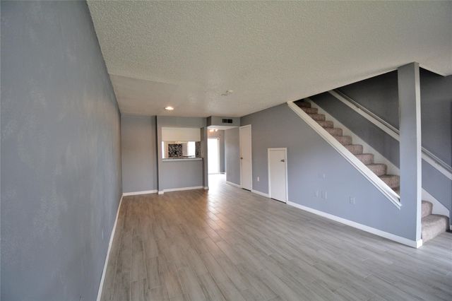 260 El Dorado Boulevard 204, Houston, TX 77598