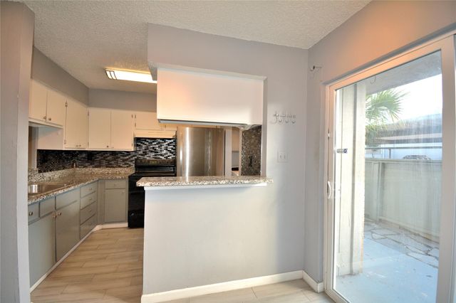260 El Dorado Boulevard 204, Houston, TX 77598